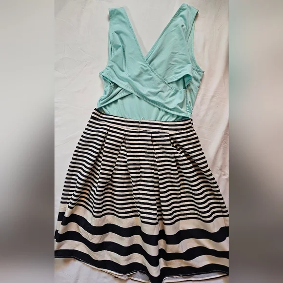 Charming Charlie Womens Blue And Striped Sleeveless Open Back Dress Size Medium - Picture 11 of 13